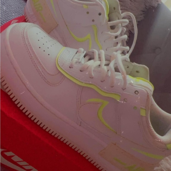 Air Force 1’s - Picture 4 of 4